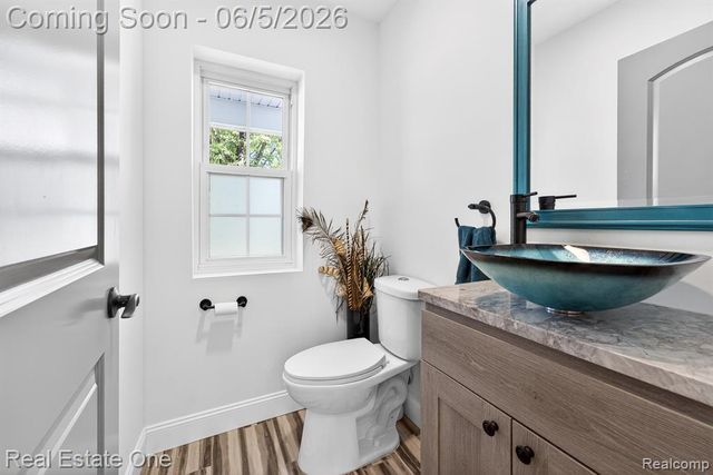26987 Crawford Road, Romulus, MI 48174
