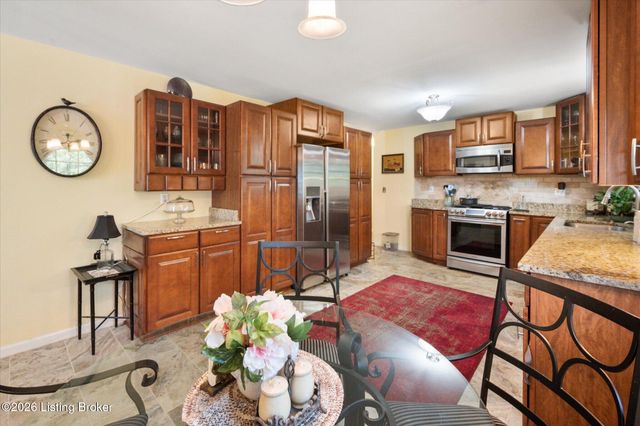 613 Dorsey Way, Louisville, KY 40223