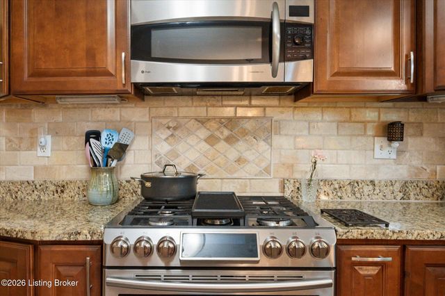 613 Dorsey Way, Louisville, KY 40223