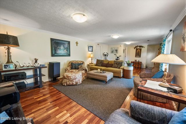 613 Dorsey Way, Louisville, KY 40223
