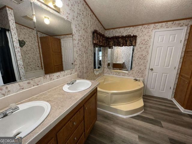 190 Old Mount Hebron Road, Hartwell, GA 30643