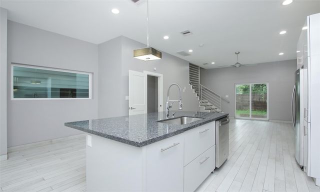 309 E 43rd Street A, Houston, TX 77022