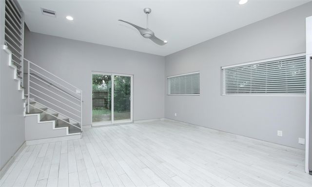 309 E 43rd Street A, Houston, TX 77022