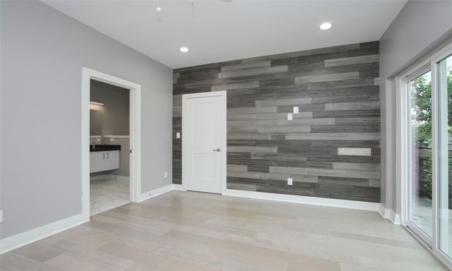 309 E 43rd Street A, Houston, TX 77022