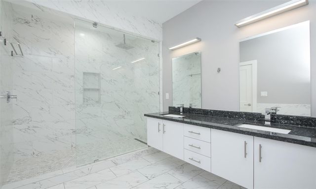 309 E 43rd Street A, Houston, TX 77022