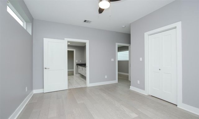 309 E 43rd Street A, Houston, TX 77022