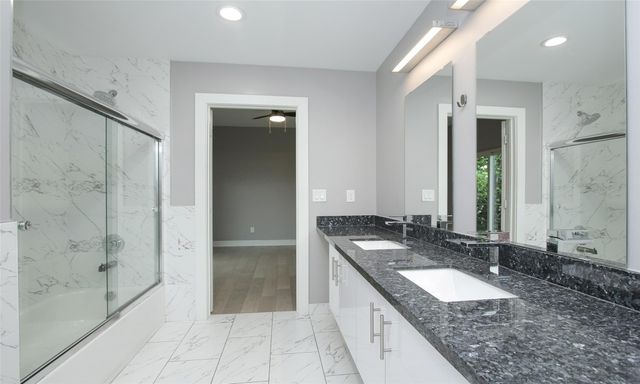 309 E 43rd Street A, Houston, TX 77022