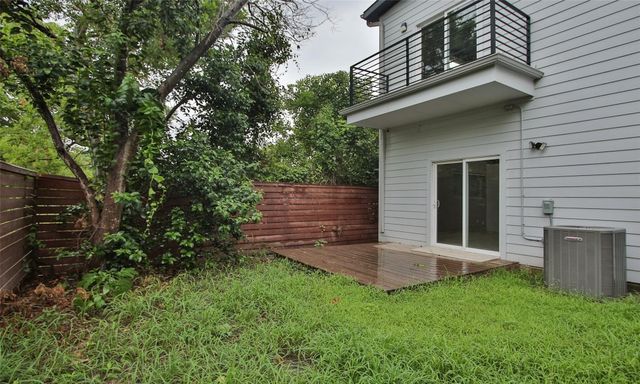 309 E 43rd Street A, Houston, TX 77022