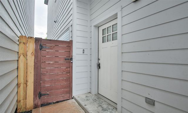 309 E 43rd Street A, Houston, TX 77022