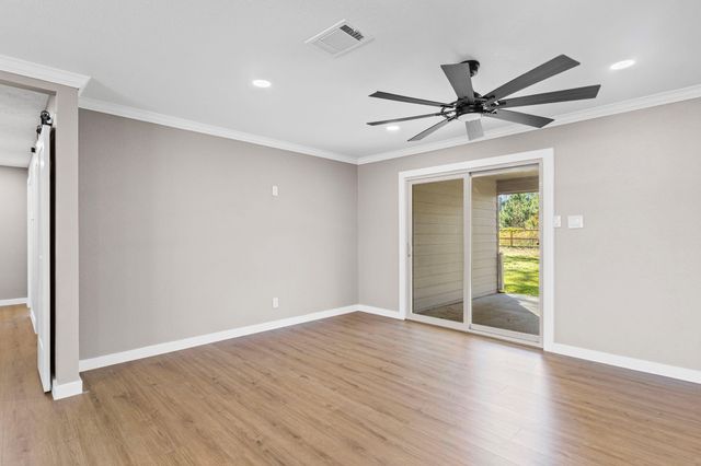 44271 Hwy 105, Batson, TX 77519
