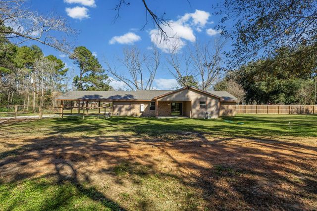 44271 Hwy 105, Batson, TX 77519
