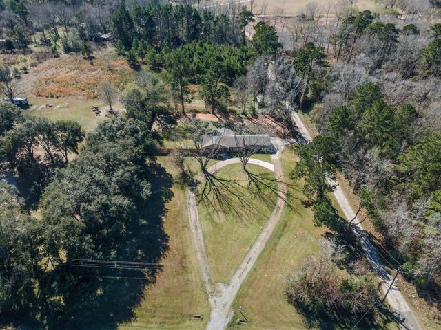44271 Hwy 105, Batson, TX 77519