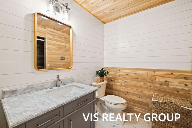 14171 Johnson Street, Grand Haven, MI 49417