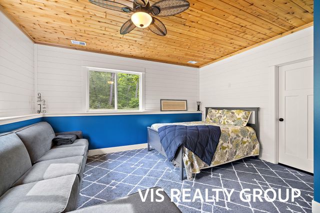 14171 Johnson Street, Grand Haven, MI 49417