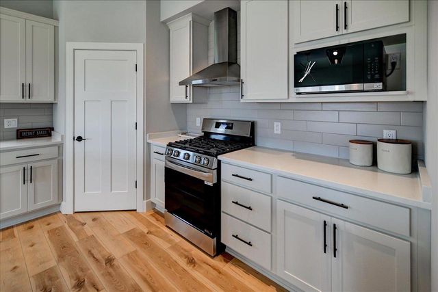 6643 Royal View Drive, Deforest, WI 53532