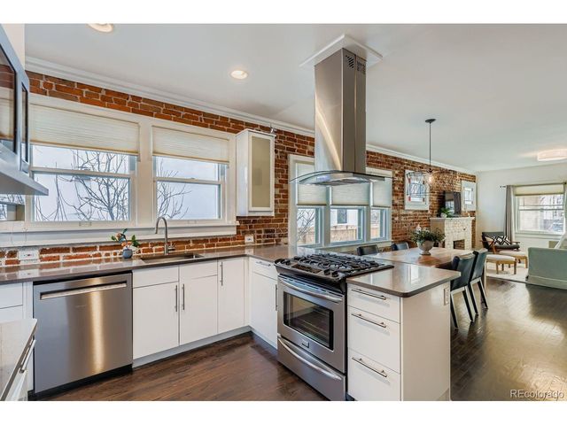 2218 Cherry St, Denver, CO 80207