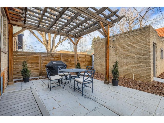 2218 Cherry St, Denver, CO 80207