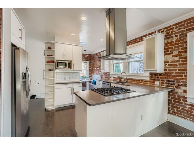 2218 Cherry St, Denver, CO 80207