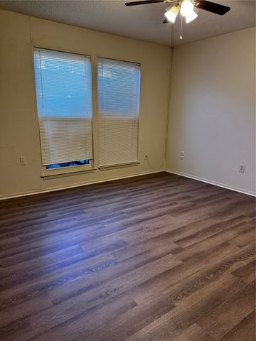 8560 Park Lane 130, Dallas, TX 75231