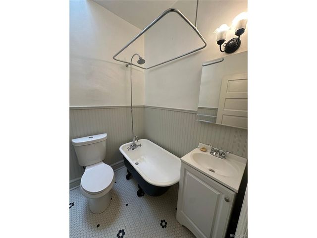 135 E Exposition Ave, Denver, CO 80209