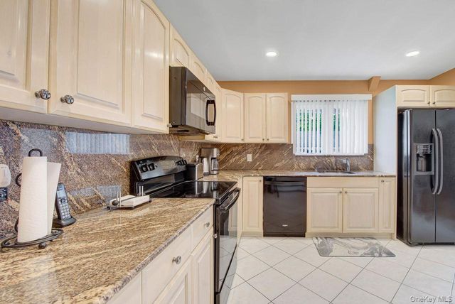 1662 Sherbourne Road, Valley Stream, NY 11580