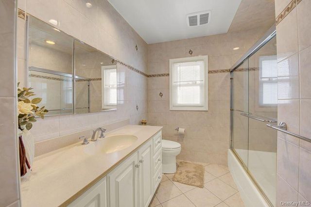 1662 Sherbourne Road, Valley Stream, NY 11580