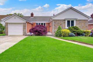1662 Sherbourne Road, Valley Stream, NY 11580