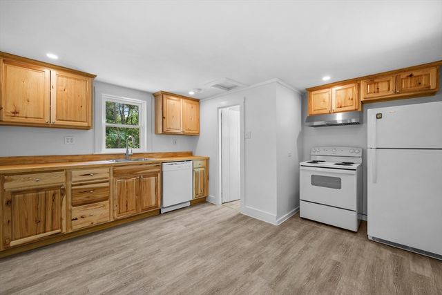 95 Shore Road 8, Truro, MA 02652