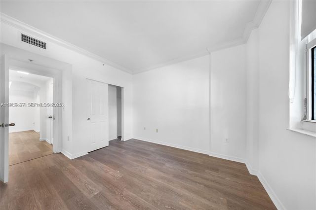 9172 Collins Ave 212, Surfside, FL 33154