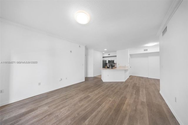 9172 Collins Ave 212, Surfside, FL 33154