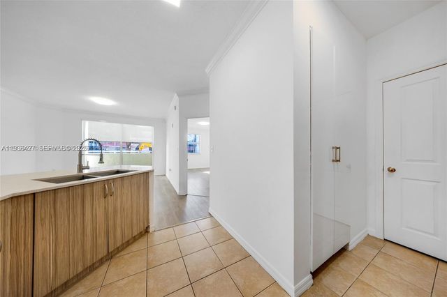 9172 Collins Ave 212, Surfside, FL 33154