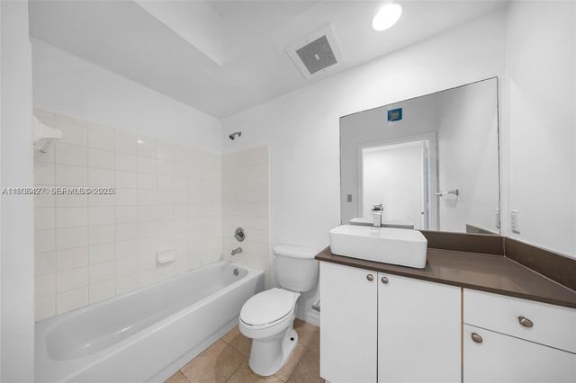 9172 Collins Ave 212, Surfside, FL 33154