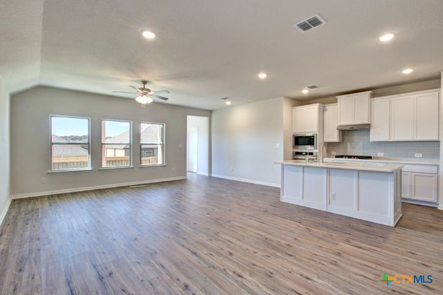 2133 Shepard Street, Seguin, TX 78155