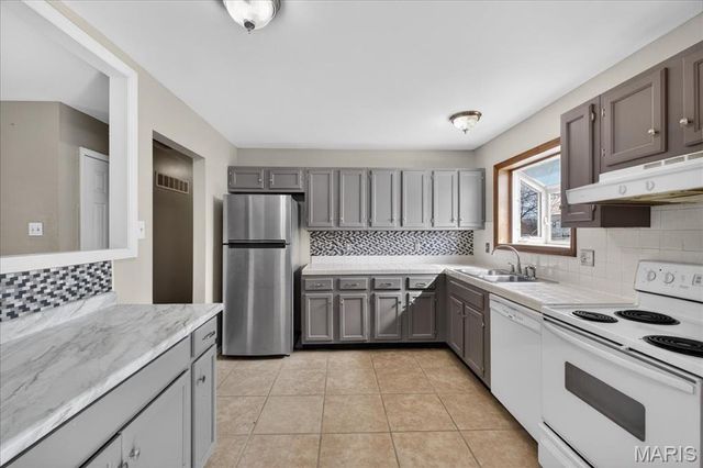 35 Deborah Drive, St Peters, MO 63376