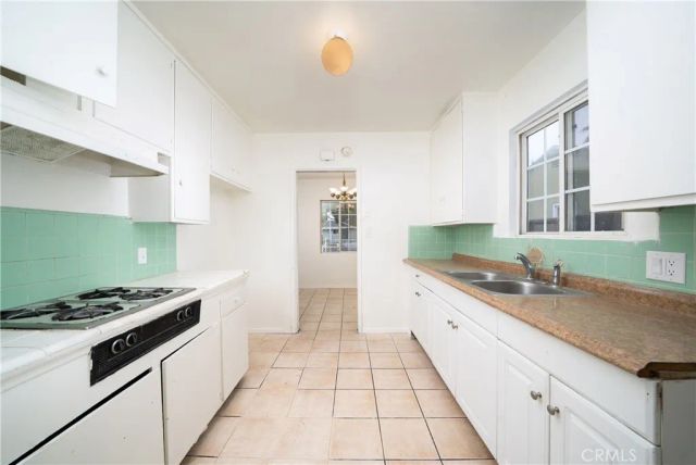 1644 W Wisteria, Santa Ana, CA 92703