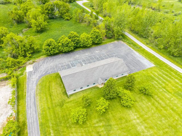 345 N Hetzler, Angola, IN 46703