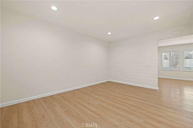 9833 Karmont, South Gate, CA 90280