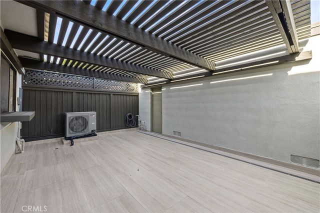 9833 Karmont, South Gate, CA 90280