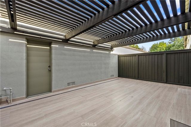 9833 Karmont, South Gate, CA 90280