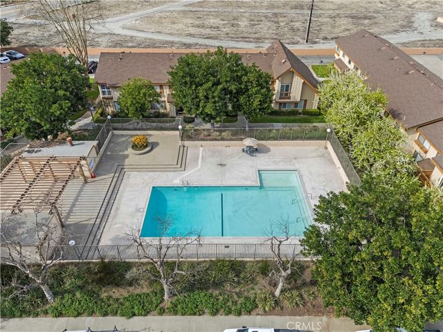 9833 Karmont, South Gate, CA 90280