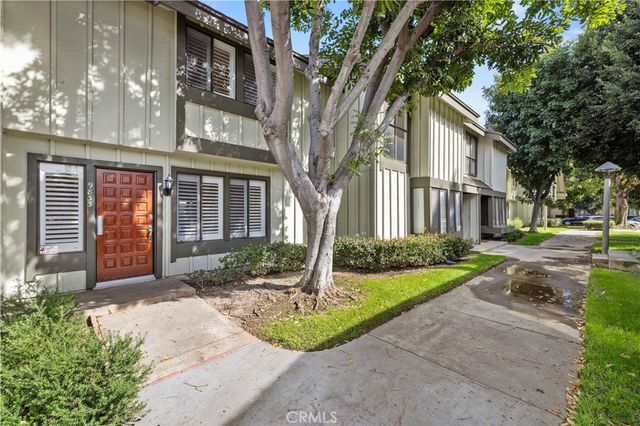 9833 Karmont, South Gate, CA 90280