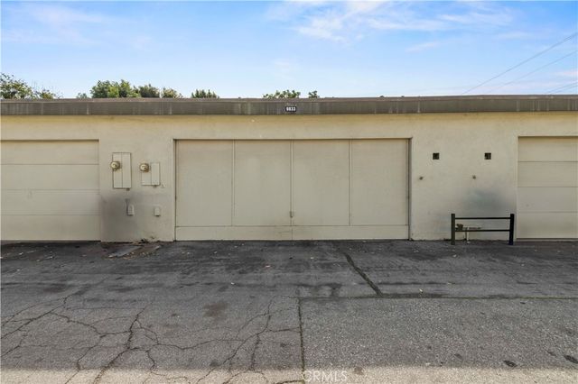 9833 Karmont, South Gate, CA 90280