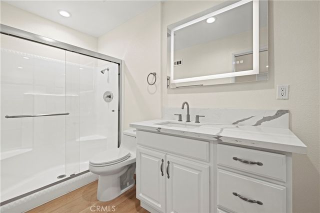 9833 Karmont, South Gate, CA 90280