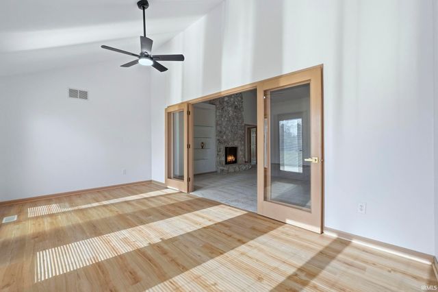 5526 Tunbridge Crossing, Fort Wayne, IN 46815