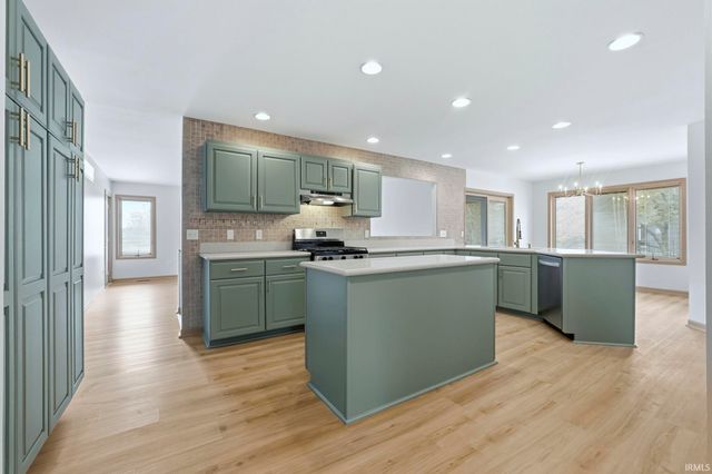 5526 Tunbridge Crossing, Fort Wayne, IN 46815