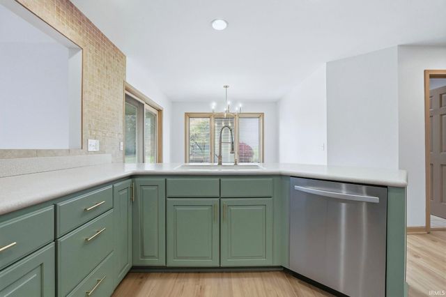 5526 Tunbridge Crossing, Fort Wayne, IN 46815