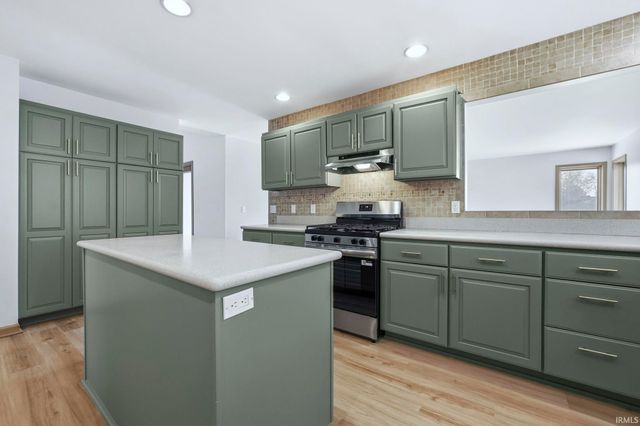 5526 Tunbridge Crossing, Fort Wayne, IN 46815