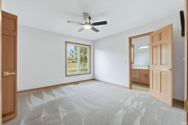 5526 Tunbridge Crossing, Fort Wayne, IN 46815