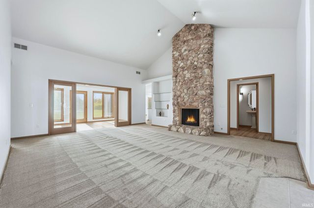 5526 Tunbridge Crossing, Fort Wayne, IN 46815