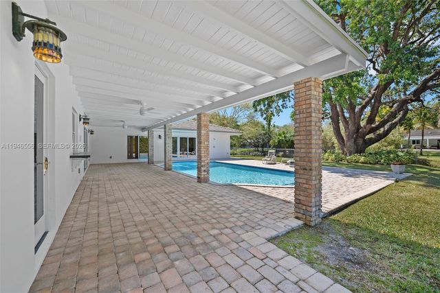 13060 SW 70th Ave, Pinecrest, FL 33156